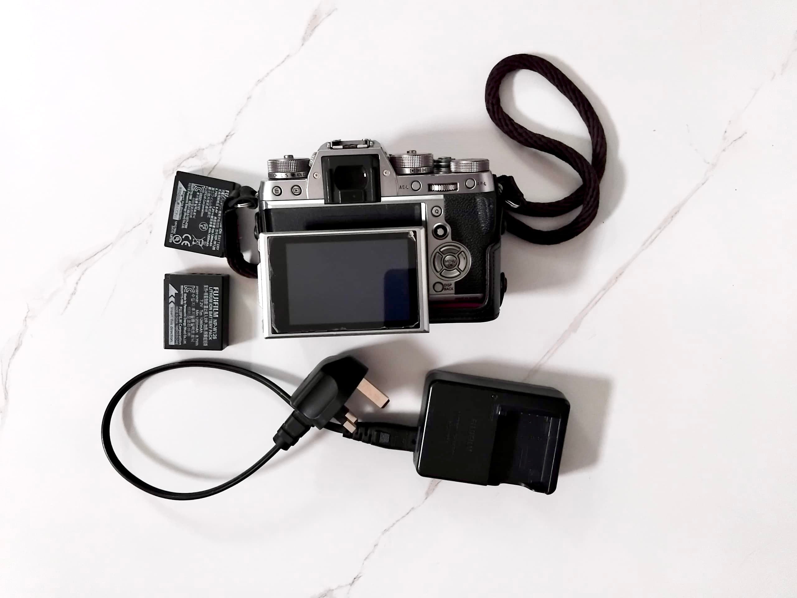 FUJIFILM XT2 CAMERA BODY