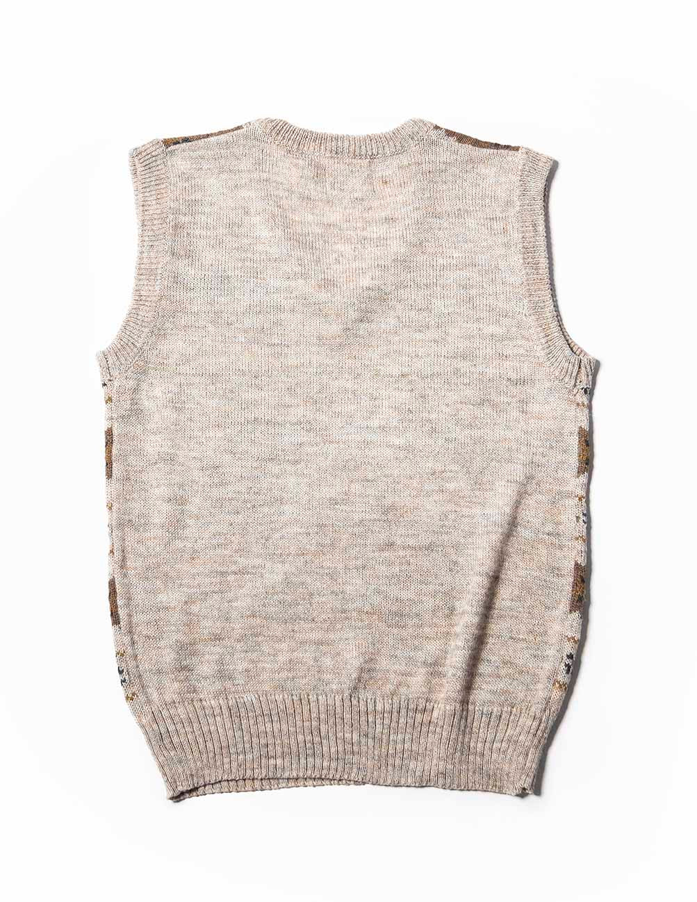 Pattern sweater vest